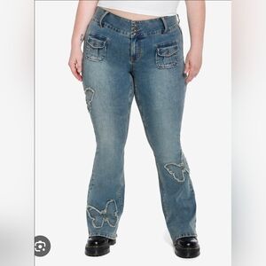 Hot Topic Size 22 Highrise Butterfly Patch Flare Denim Jeans in EUC